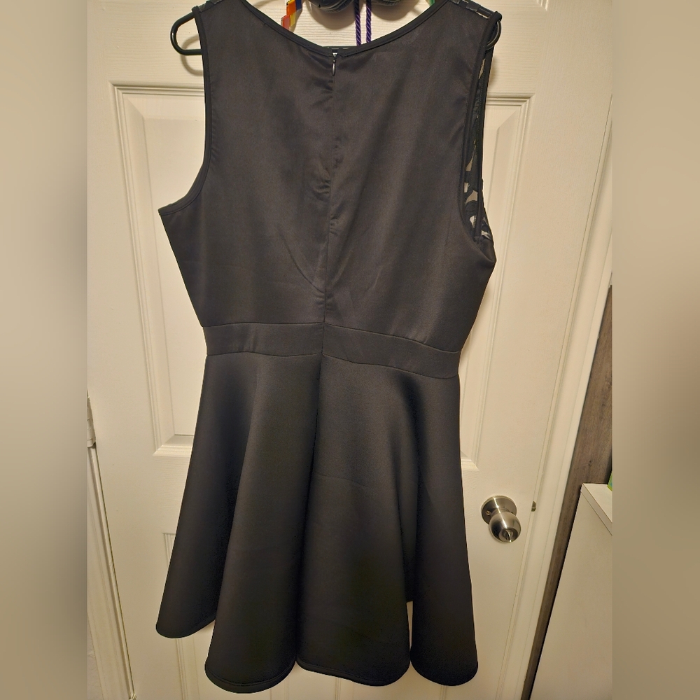 Plus Size Dresses | Fashion to Figure - Picture 8 of 8